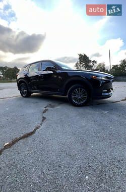 Внедорожник / Кроссовер Mazda CX-5 2018 в 