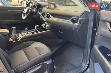 Позашляховик / Кросовер Mazda CX-5 2018 в 