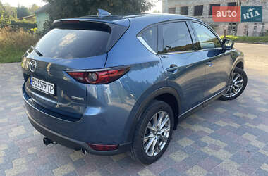 Позашляховик / Кросовер Mazda CX-5 2020 в 