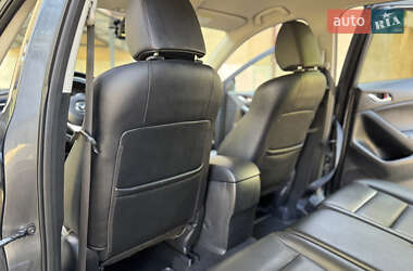 Внедорожник / Кроссовер Mazda CX-5 2012 в 