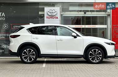 Позашляховик / Кросовер Mazda CX-5 2022 в 