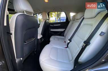 Позашляховик / Кросовер Mazda CX-5 2018 в 