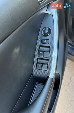 Позашляховик / Кросовер Mazda CX-5 2014 в 