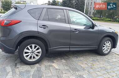 Позашляховик / Кросовер Mazda CX-5 2016 в 