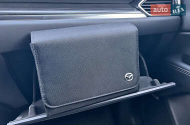 Позашляховик / Кросовер Mazda CX-5 2017 в 