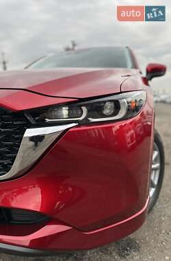 Позашляховик / Кросовер Mazda CX-5 2023 в 