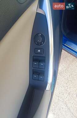 Внедорожник / Кроссовер Mazda CX-5 2012 в 