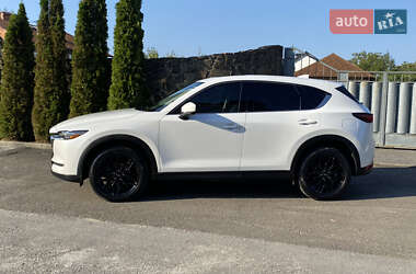 Позашляховик / Кросовер Mazda CX-5 2018 в 