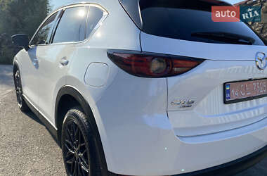 Позашляховик / Кросовер Mazda CX-5 2018 в 