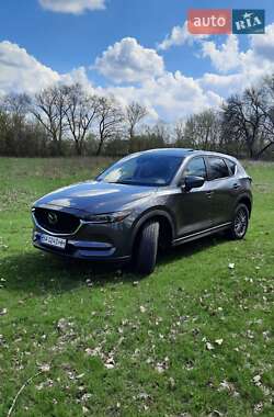 Позашляховик / Кросовер Mazda CX-5 2019 в 