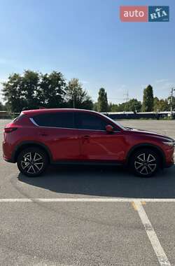 Позашляховик / Кросовер Mazda CX-5 2017 в 