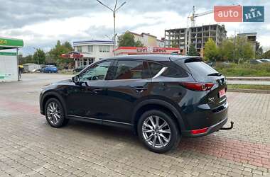 Позашляховик / Кросовер Mazda CX-5 2020 в 