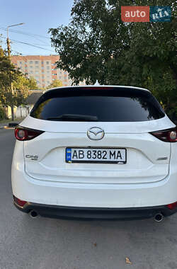 Позашляховик / Кросовер Mazda CX-5 2018 в 