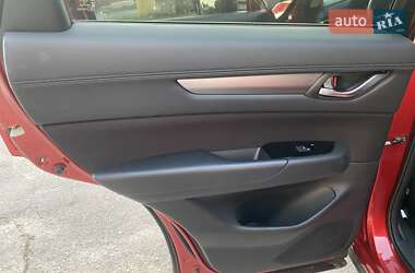 Позашляховик / Кросовер Mazda CX-5 2017 в 
