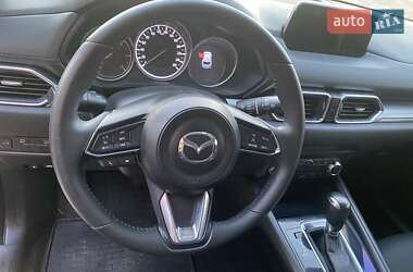 Позашляховик / Кросовер Mazda CX-5 2017 в 
