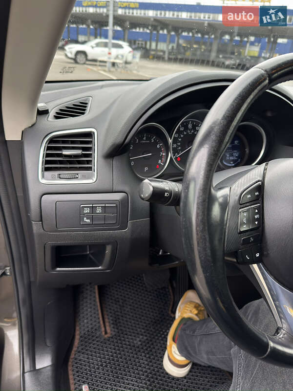 Позашляховик / Кросовер Mazda CX-5 2016 в Києві