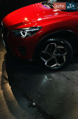 Позашляховик / Кросовер Mazda CX-5 2015 в 