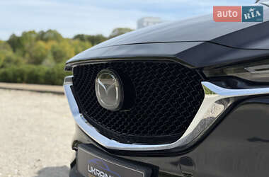 Позашляховик / Кросовер Mazda CX-5 2018 в 
