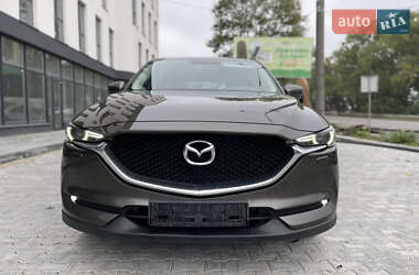 Позашляховик / Кросовер Mazda CX-5 2018 в 