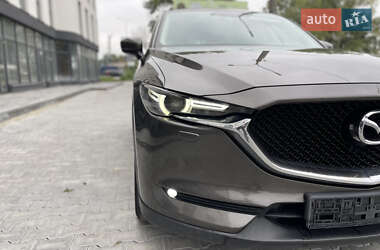 Позашляховик / Кросовер Mazda CX-5 2018 в 