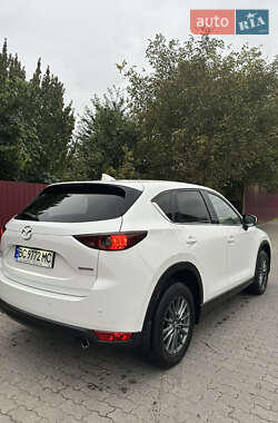 Позашляховик / Кросовер Mazda CX-5 2020 в 