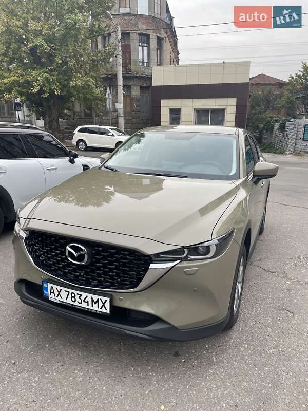 Позашляховик / Кросовер Mazda CX-5 2024 в 
