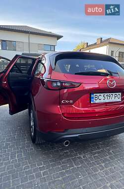 Позашляховик / Кросовер Mazda CX-5 2023 в 
