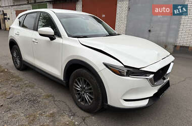 Внедорожник / Кроссовер Mazda CX-5 2017 в Киеве
