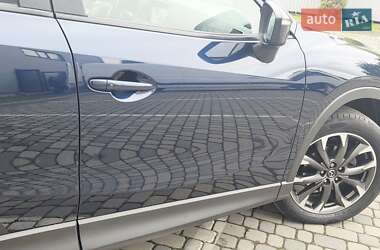 Позашляховик / Кросовер Mazda CX-5 2017 в 