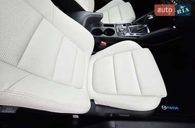 Позашляховик / Кросовер Mazda CX-5 2017 в 