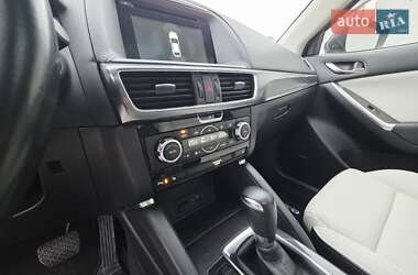 Позашляховик / Кросовер Mazda CX-5 2017 в 