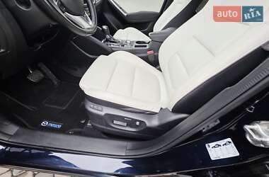 Позашляховик / Кросовер Mazda CX-5 2017 в 