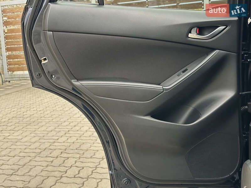 Внедорожник / Кроссовер Mazda CX-5 2015 в Стрые