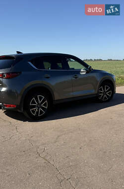 Позашляховик / Кросовер Mazda CX-5 2018 в 