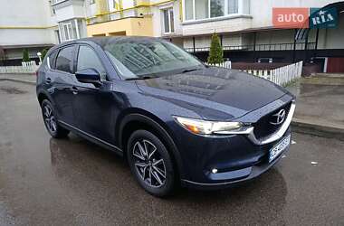 Позашляховик / Кросовер Mazda CX-5 2017 в 