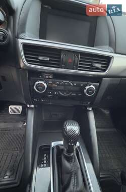 Внедорожник / Кроссовер Mazda CX-5 2015 в 