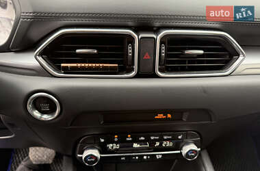 Позашляховик / Кросовер Mazda CX-5 2020 в 