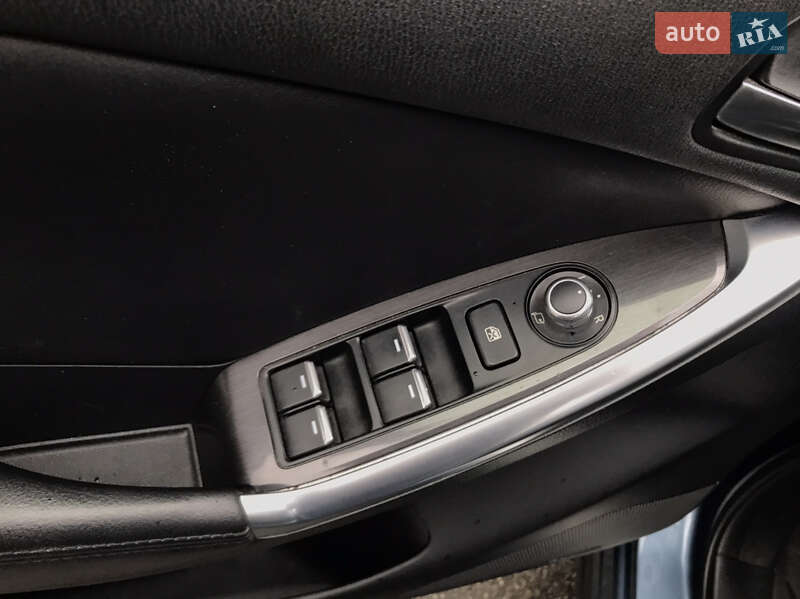 Позашляховик / Кросовер Mazda CX-5 2015 в Києві