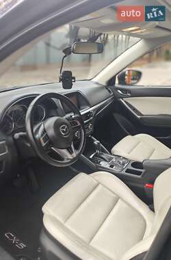 Позашляховик / Кросовер Mazda CX-5 2016 в 
