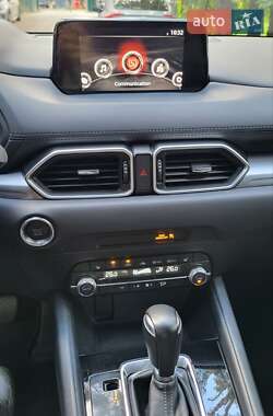 Позашляховик / Кросовер Mazda CX-5 2019 в 