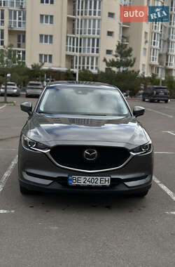 Позашляховик / Кросовер Mazda CX-5 2018 в 