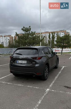 Позашляховик / Кросовер Mazda CX-5 2018 в 