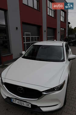 Позашляховик / Кросовер Mazda CX-5 2020 в 