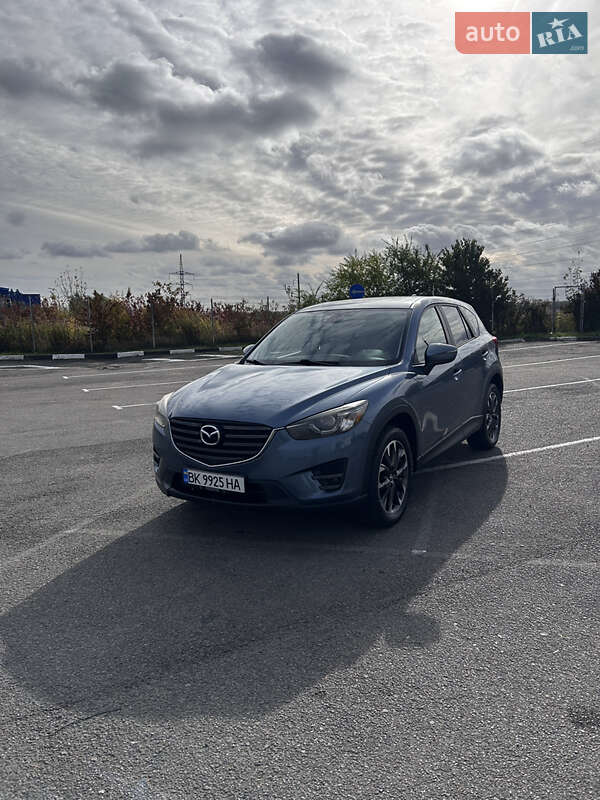 Позашляховик / Кросовер Mazda CX-5 2016 в 