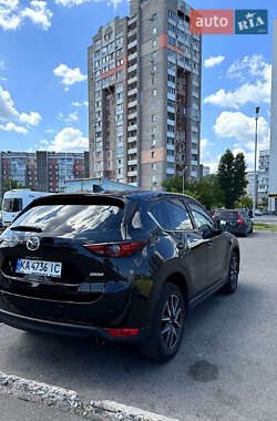 Позашляховик / Кросовер Mazda CX-5 2018 в 