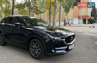 Позашляховик / Кросовер Mazda CX-5 2019 в 