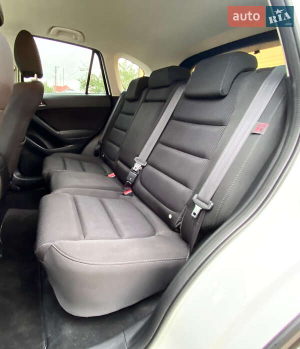 Позашляховик / Кросовер Mazda CX-5 2016 в Рівному