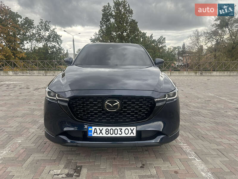 Позашляховик / Кросовер Mazda CX-5 2024 в  фото Позашляховик / Кросовер Mazda CX-5 2024 в