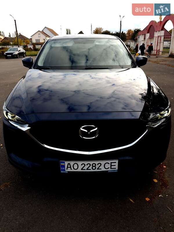 Позашляховик / Кросовер Mazda CX-5 2018 в 
