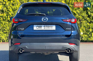 Позашляховик / Кросовер Mazda CX-5 2022 в 
